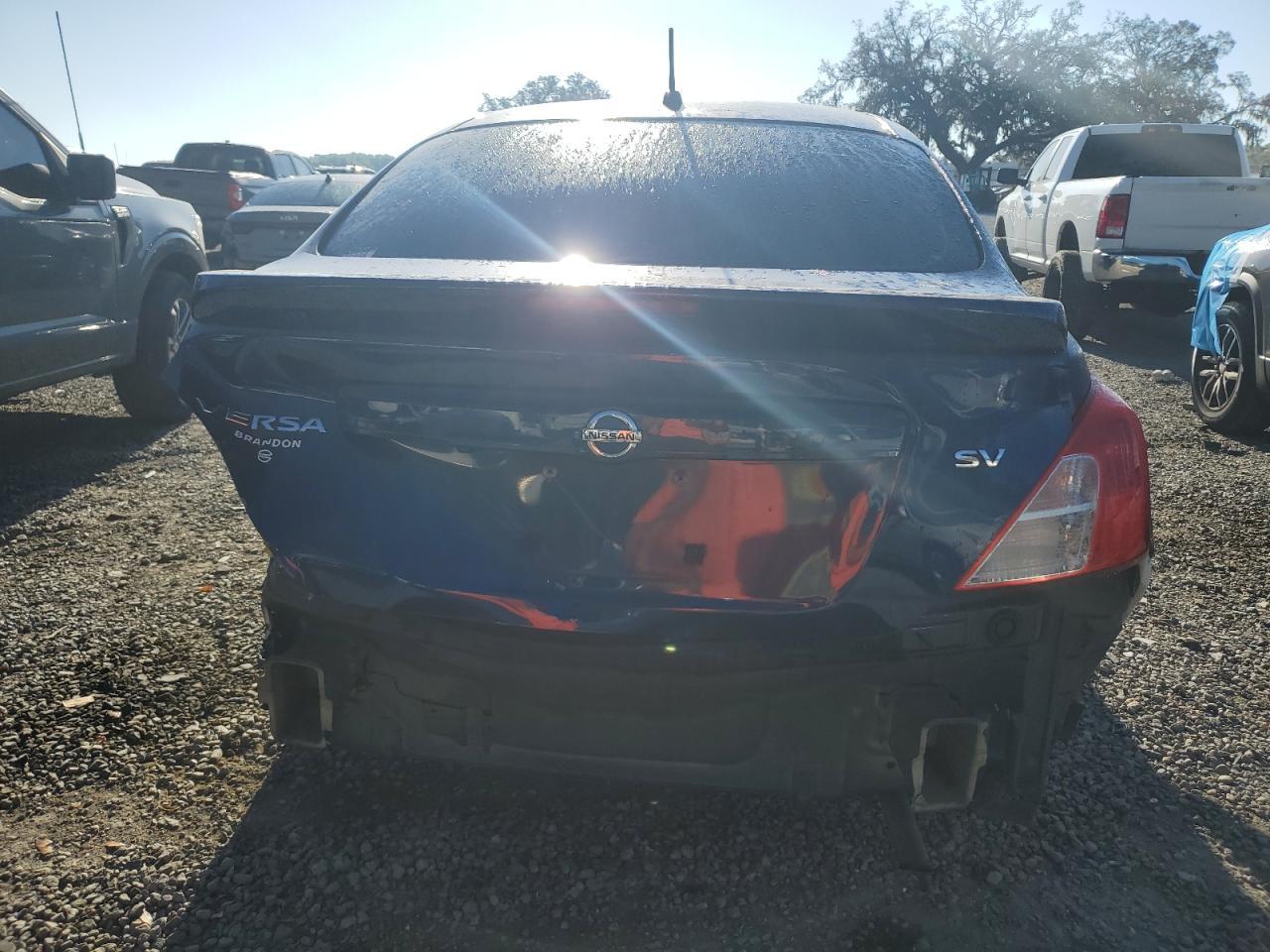 2018 NISSAN VERSA