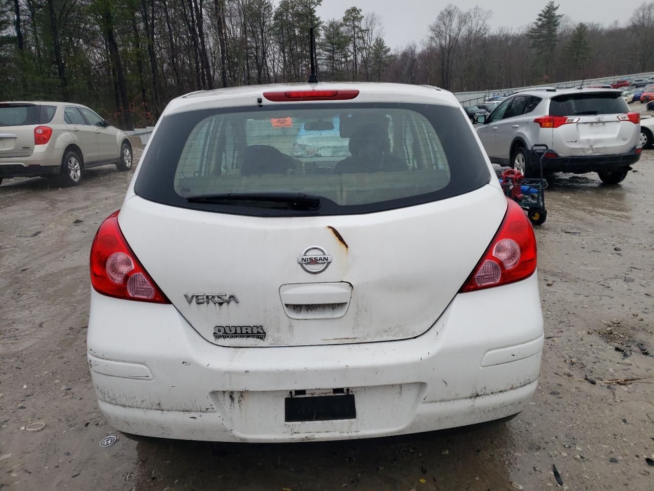 2011 NISSAN VERSA
