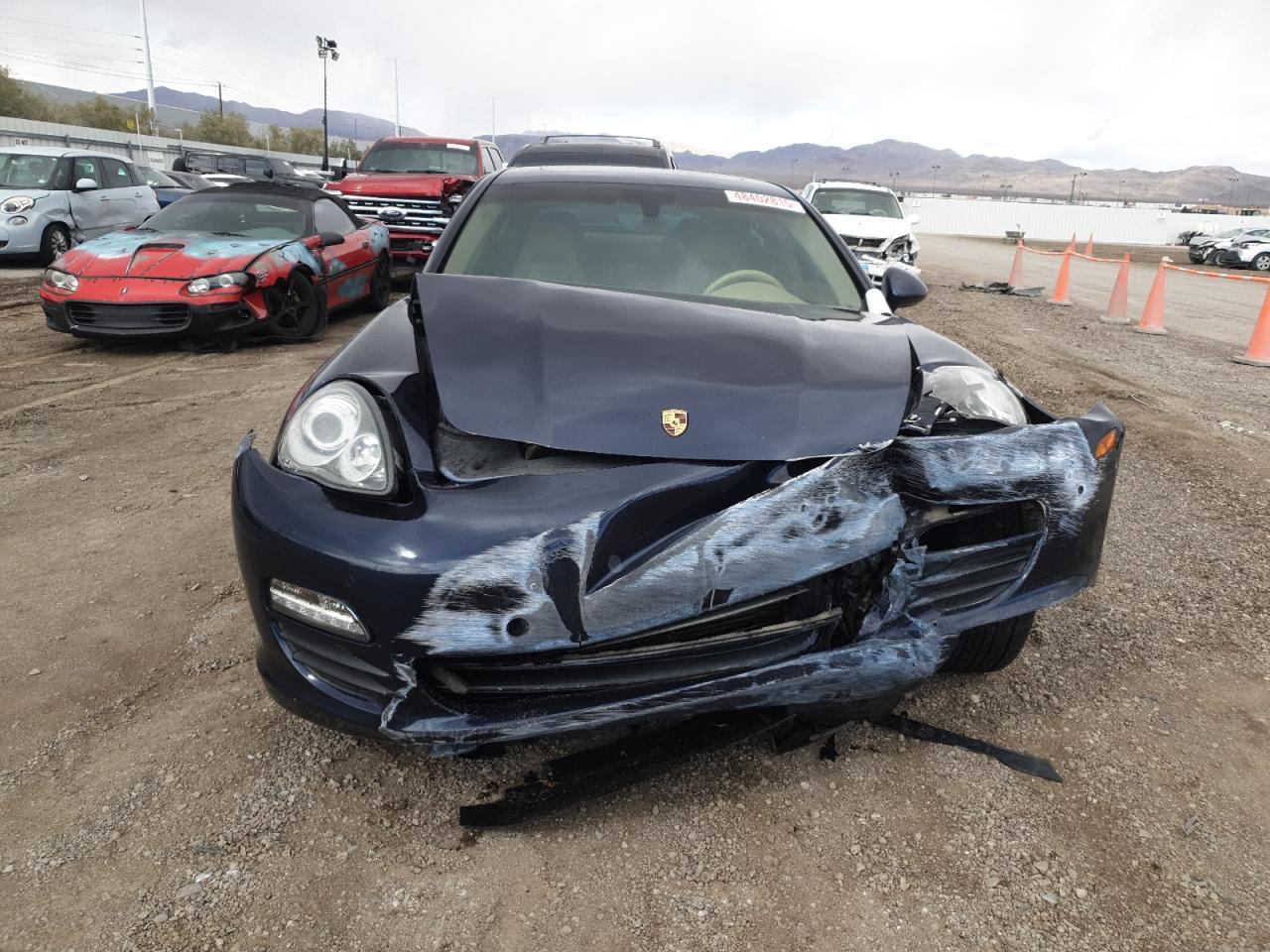 2011 PORSCHE Panamera