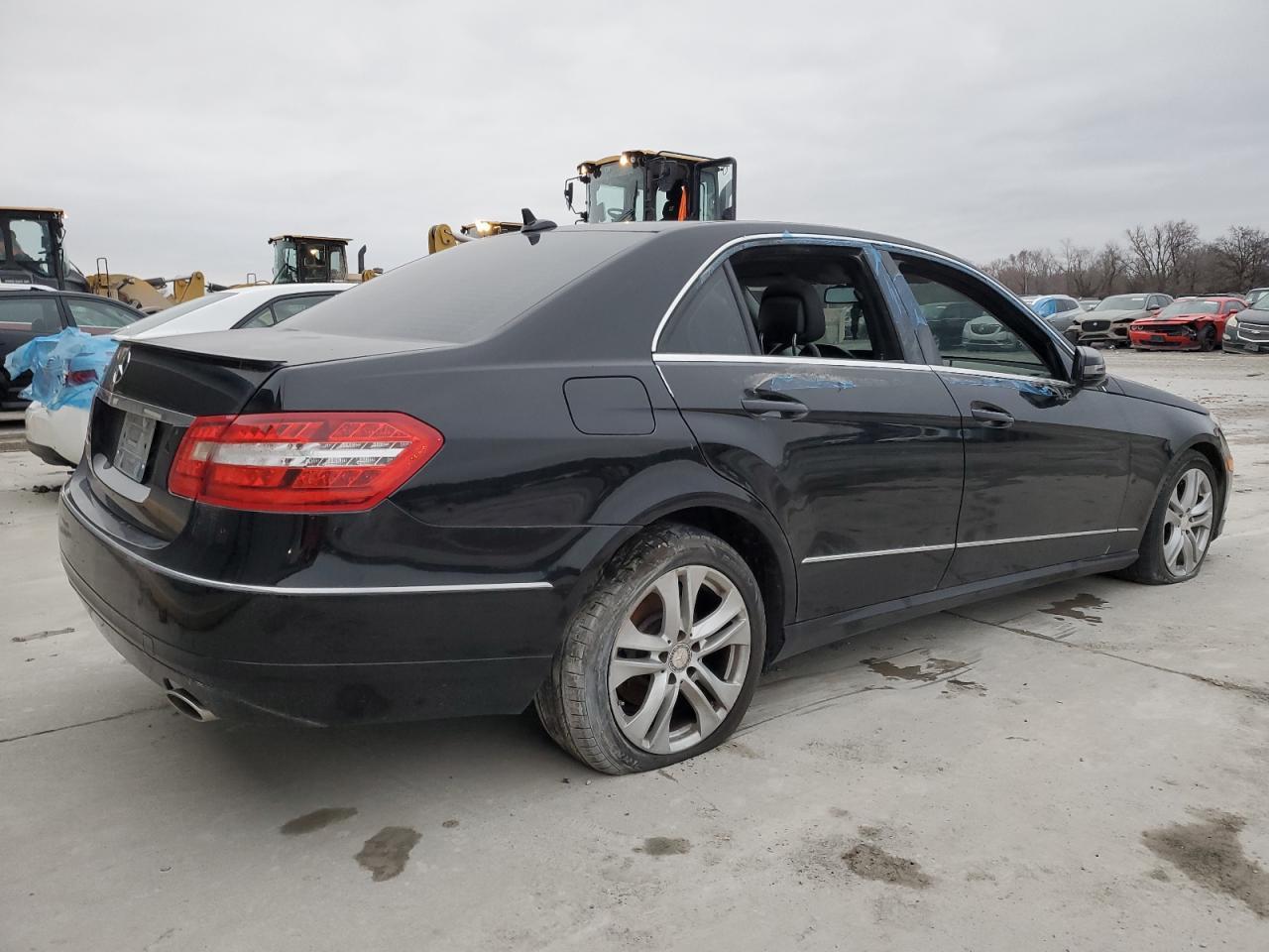 2011 MERCEDES-BENZ E-Class