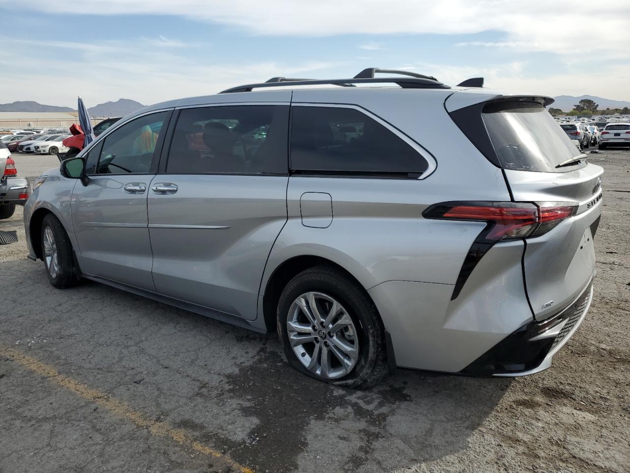 2022 TOYOTA SIENNA