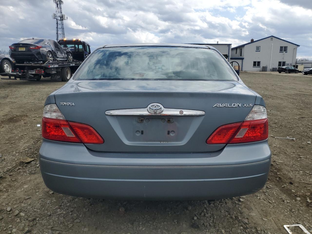 2003 TOYOTA Avalon