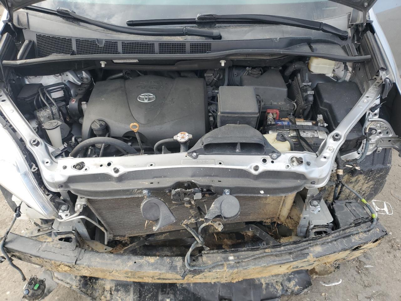 2017 TOYOTA SIENNA