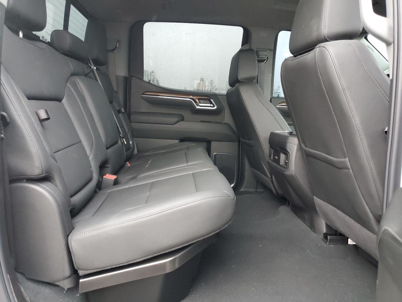 2025 CHEVROLET Silverado