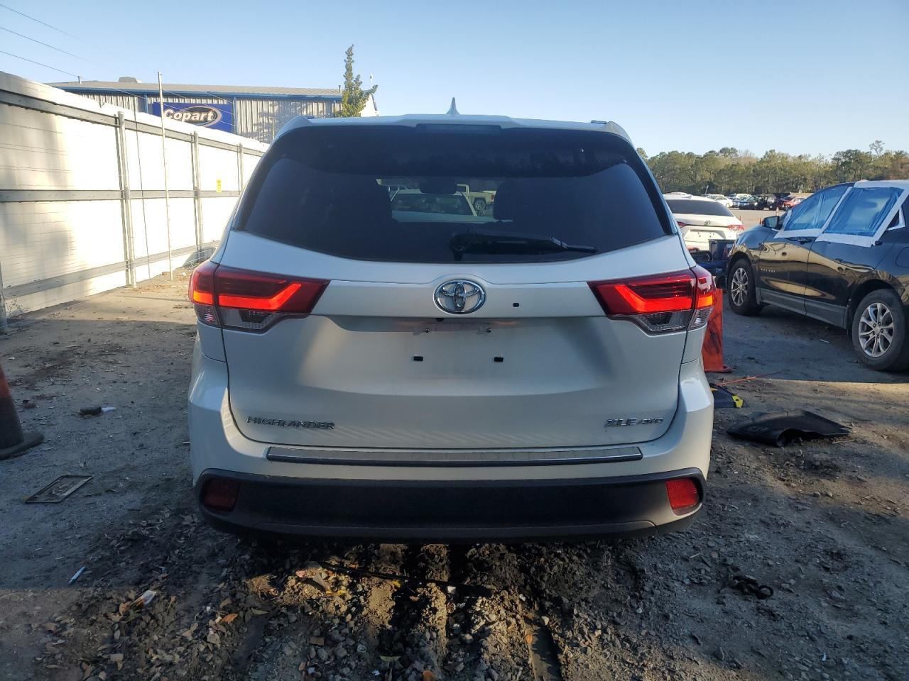 2018 TOYOTA HIGHLANDER