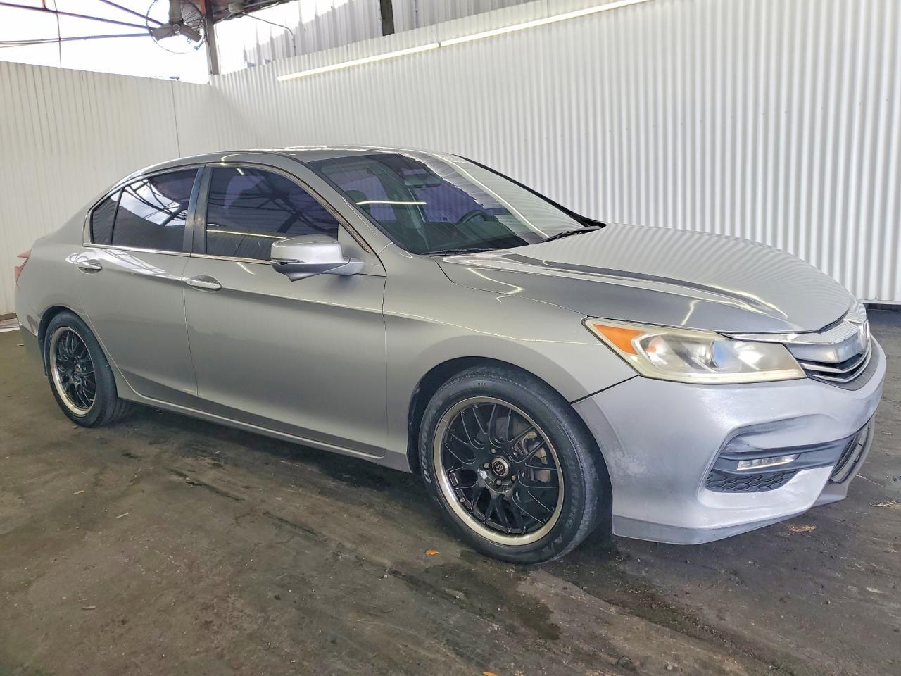 2017 HONDA ACCORD