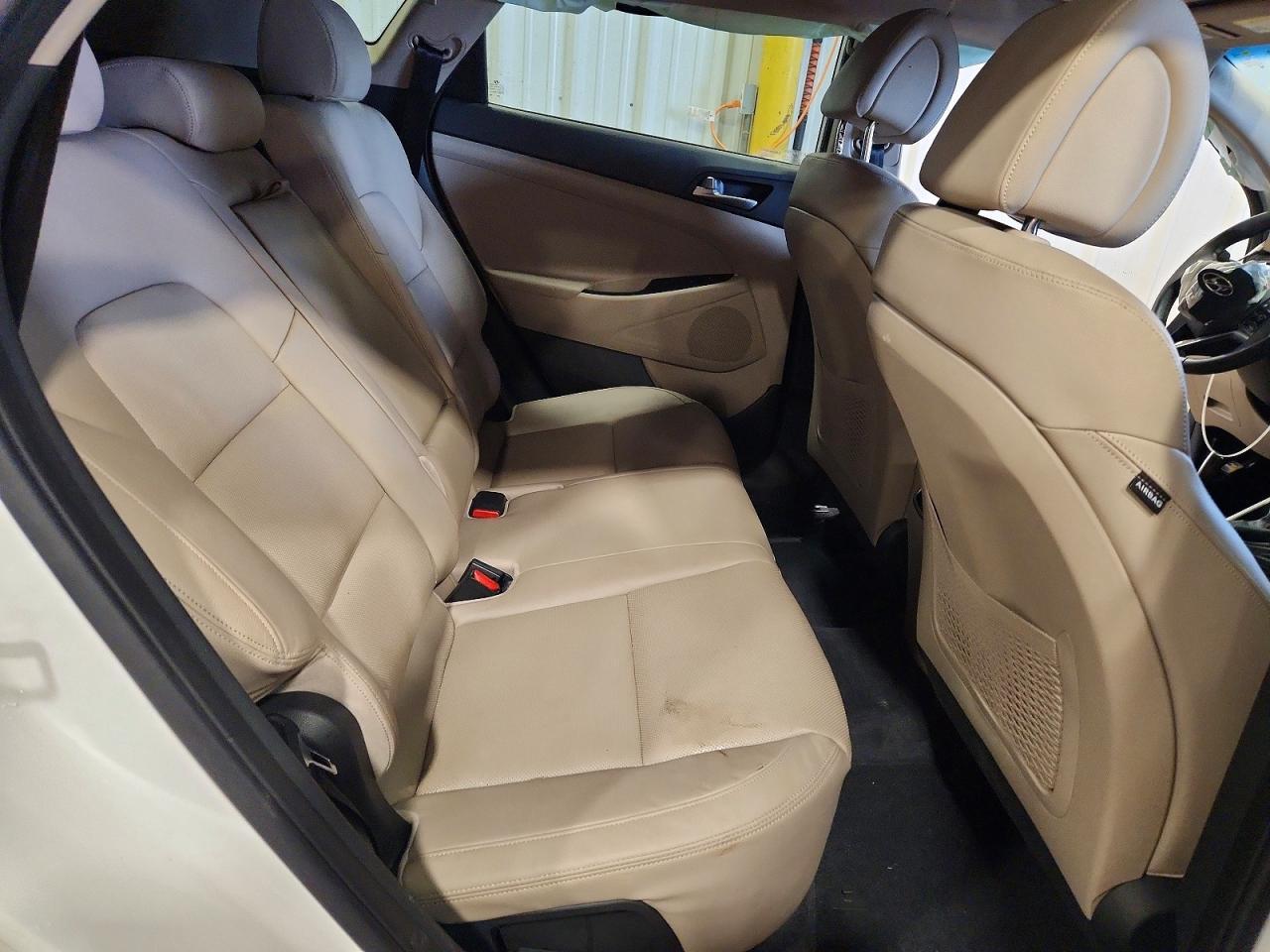 2016 HYUNDAI TUCSON