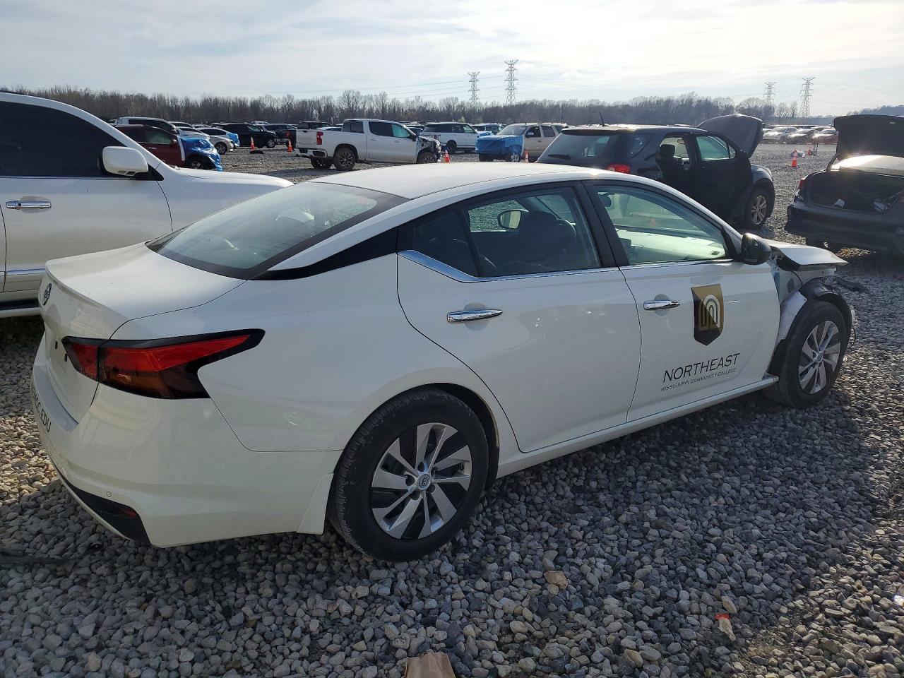 2024 NISSAN ALTIMA
