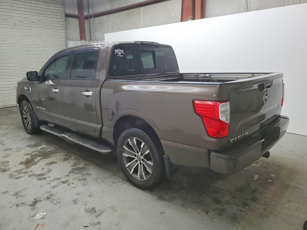 2017 NISSAN Titan