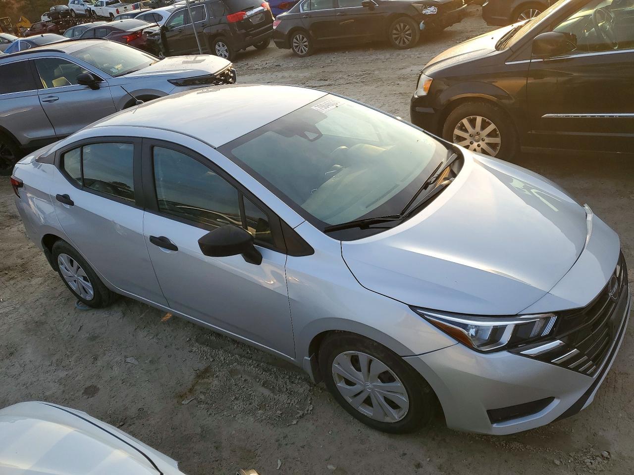 2023 NISSAN VERSA