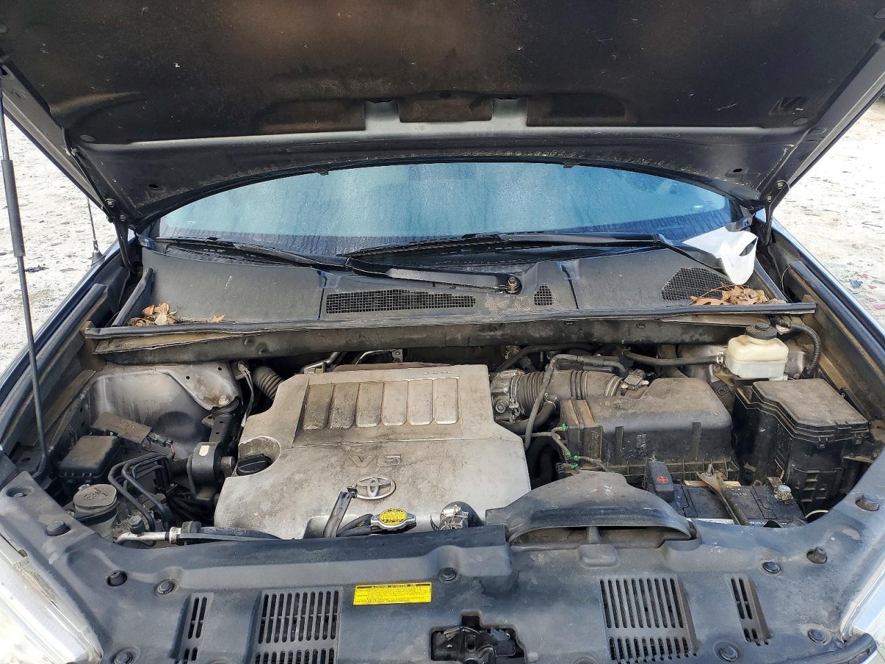 2011 TOYOTA HIGHLANDER