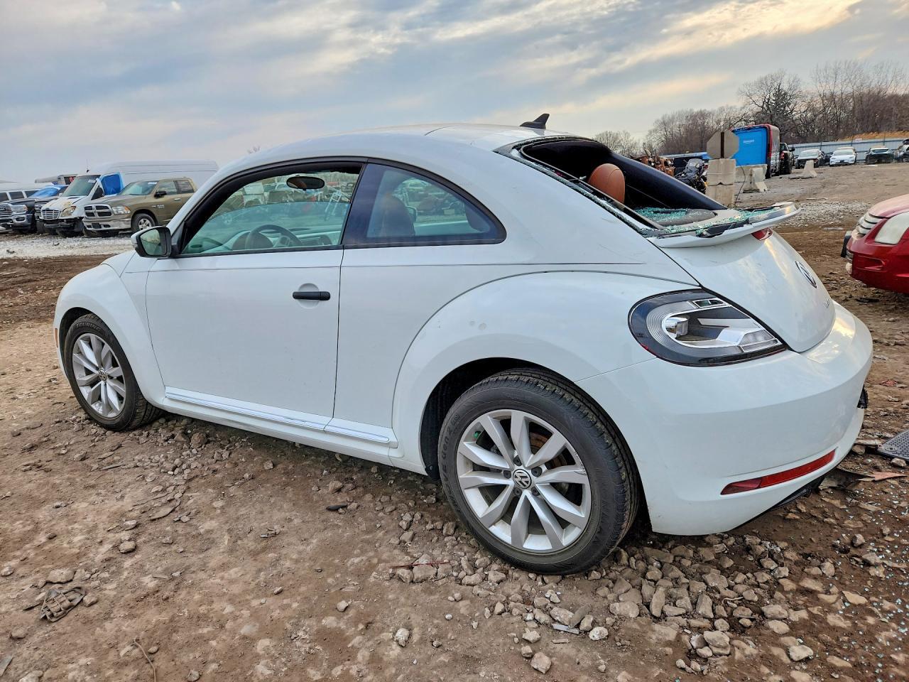 2017 VOLKSWAGEN Beetle