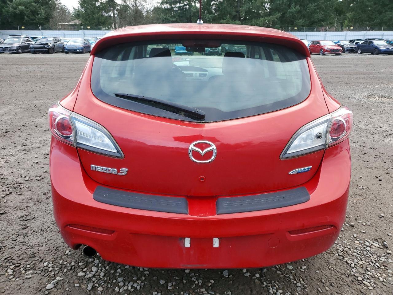 2013 MAZDA 3
