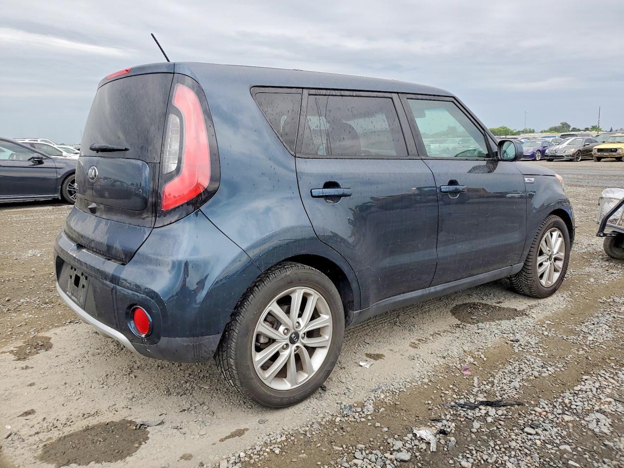 2017 KIA SOUL