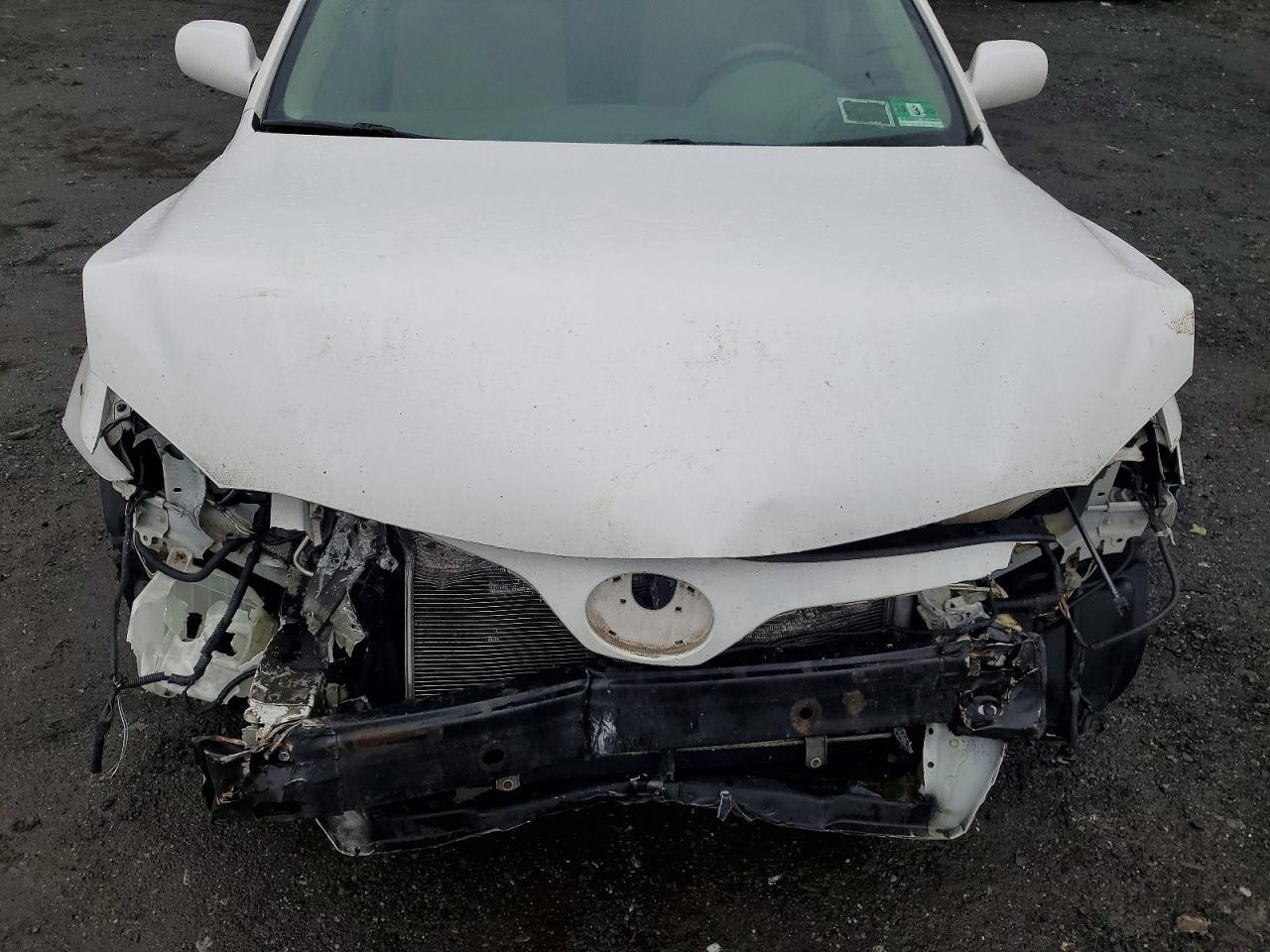 2011 TOYOTA CAMRY