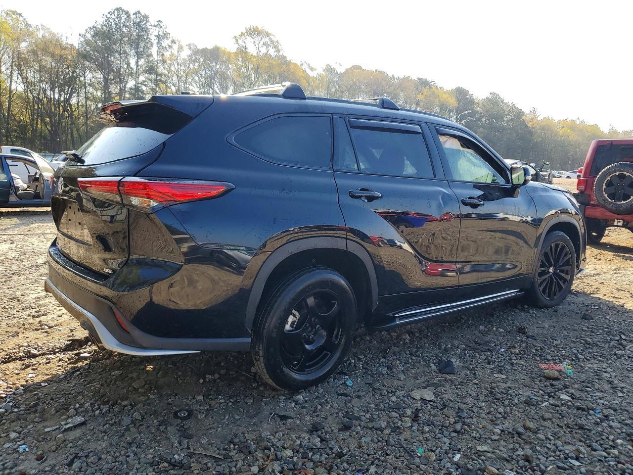 2023 TOYOTA HIGHLANDER