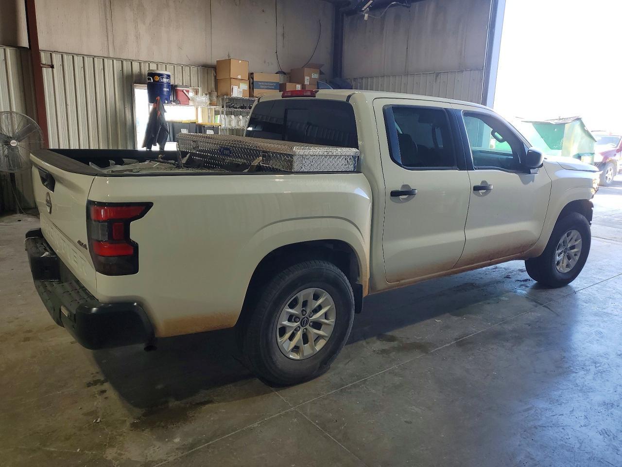 2025 NISSAN Frontier