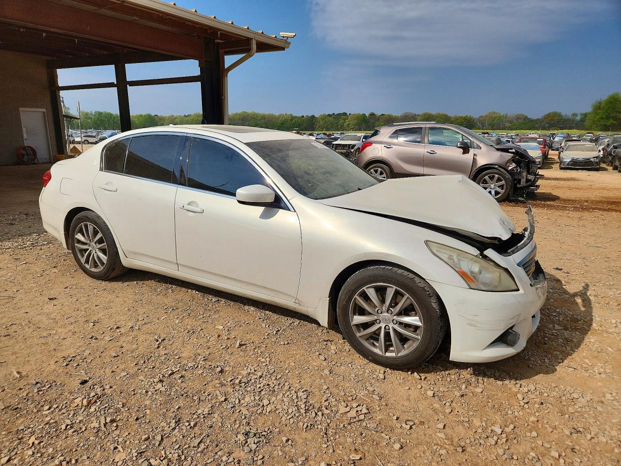 2011 INFINITI G37