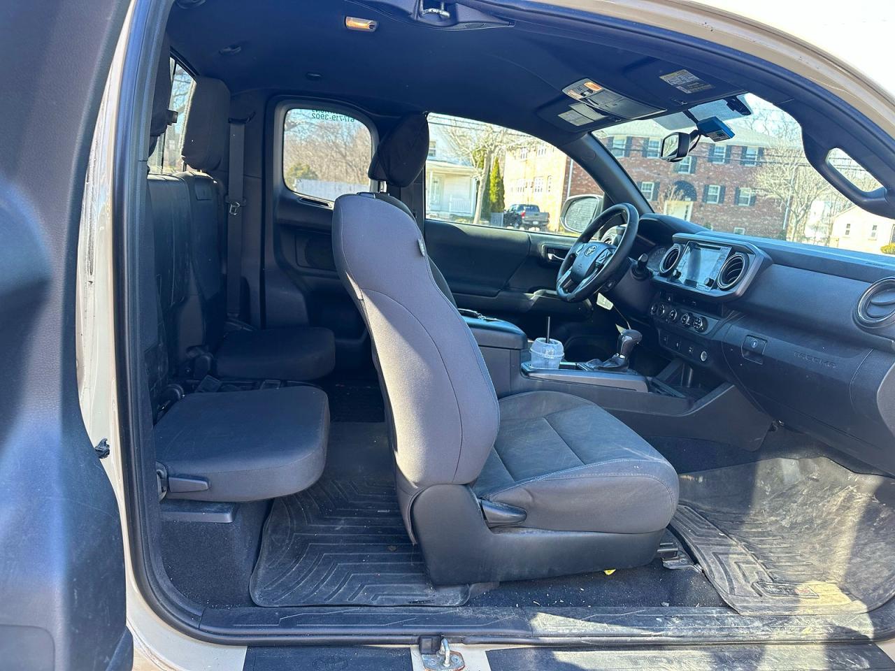 2016 TOYOTA TACOMA