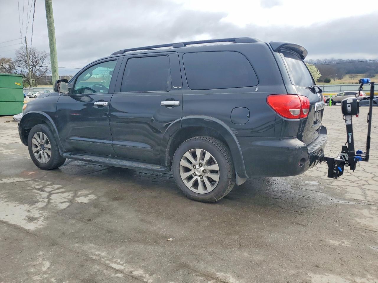 2015 TOYOTA Sequoia