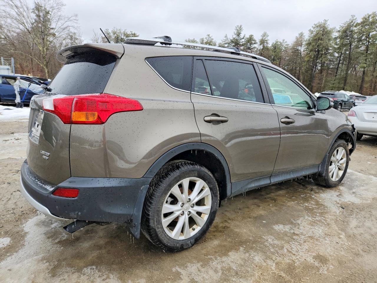 2015 TOYOTA RAV4
