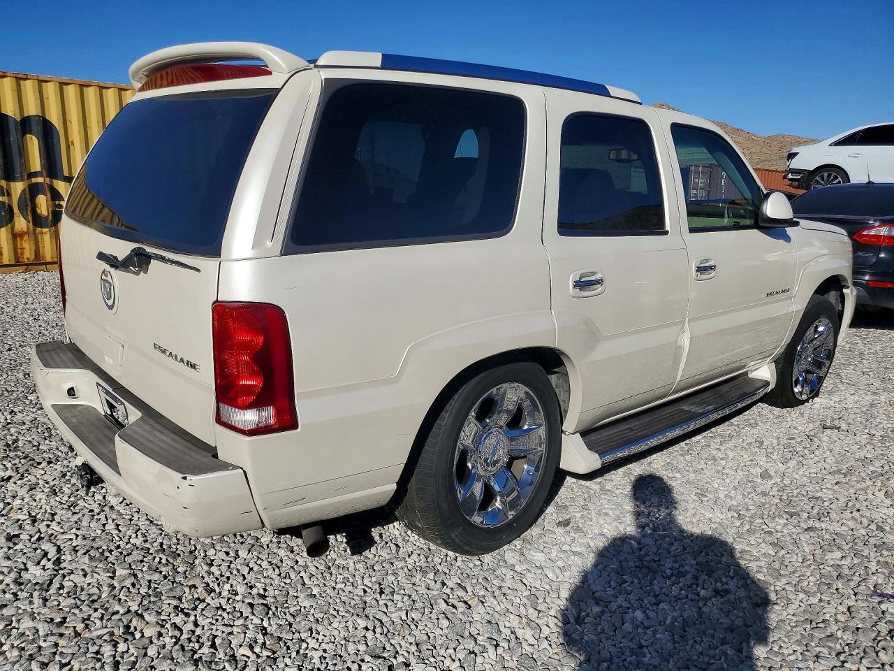 2003 CADILLAC ESCALADE