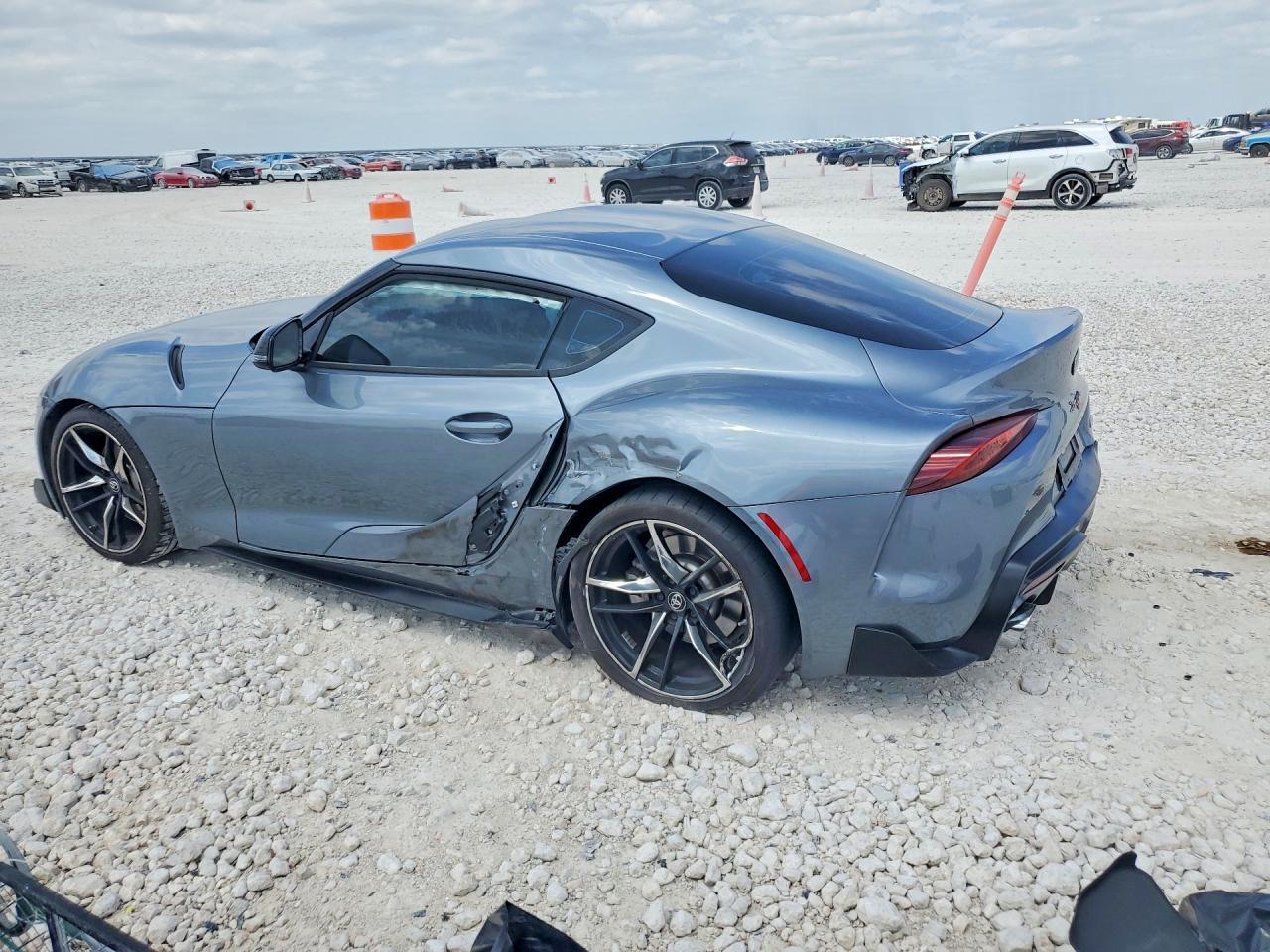 2022 TOYOTA Supra