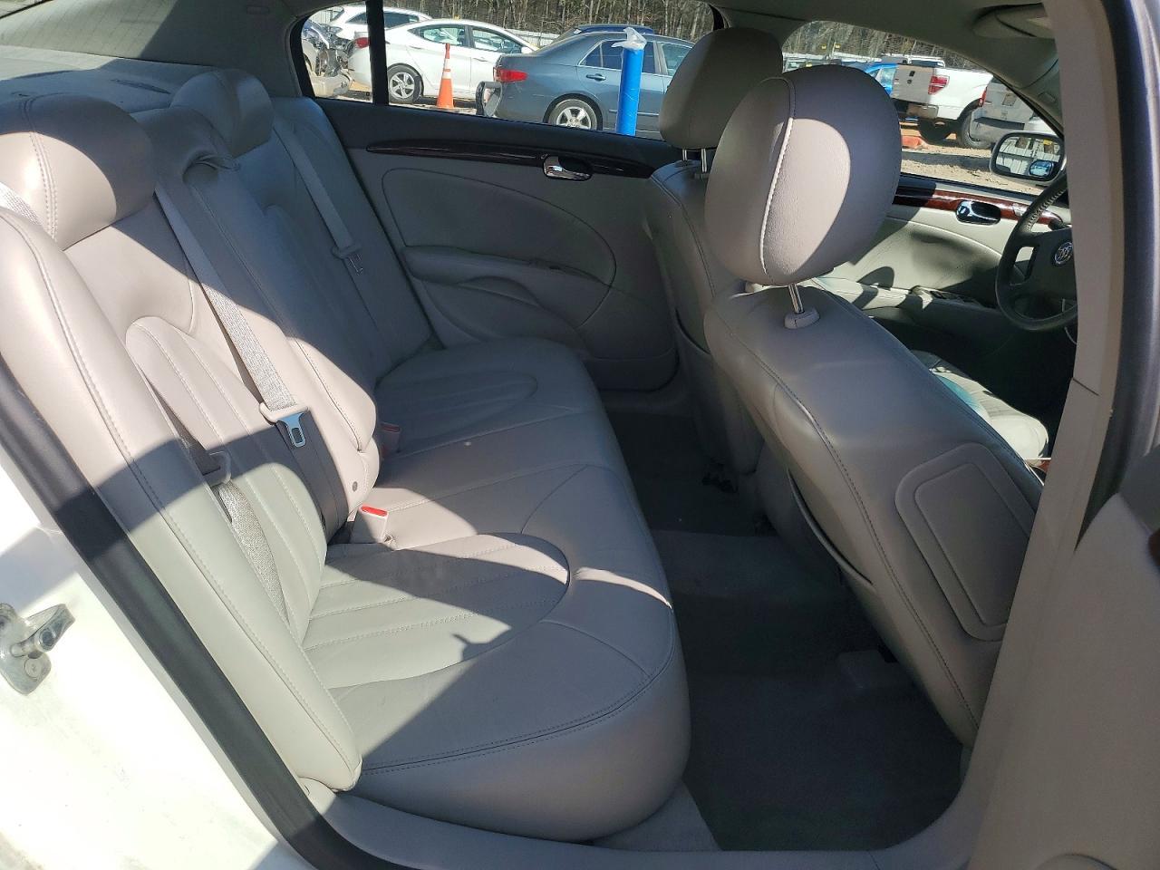 2010 BUICK Lucerne