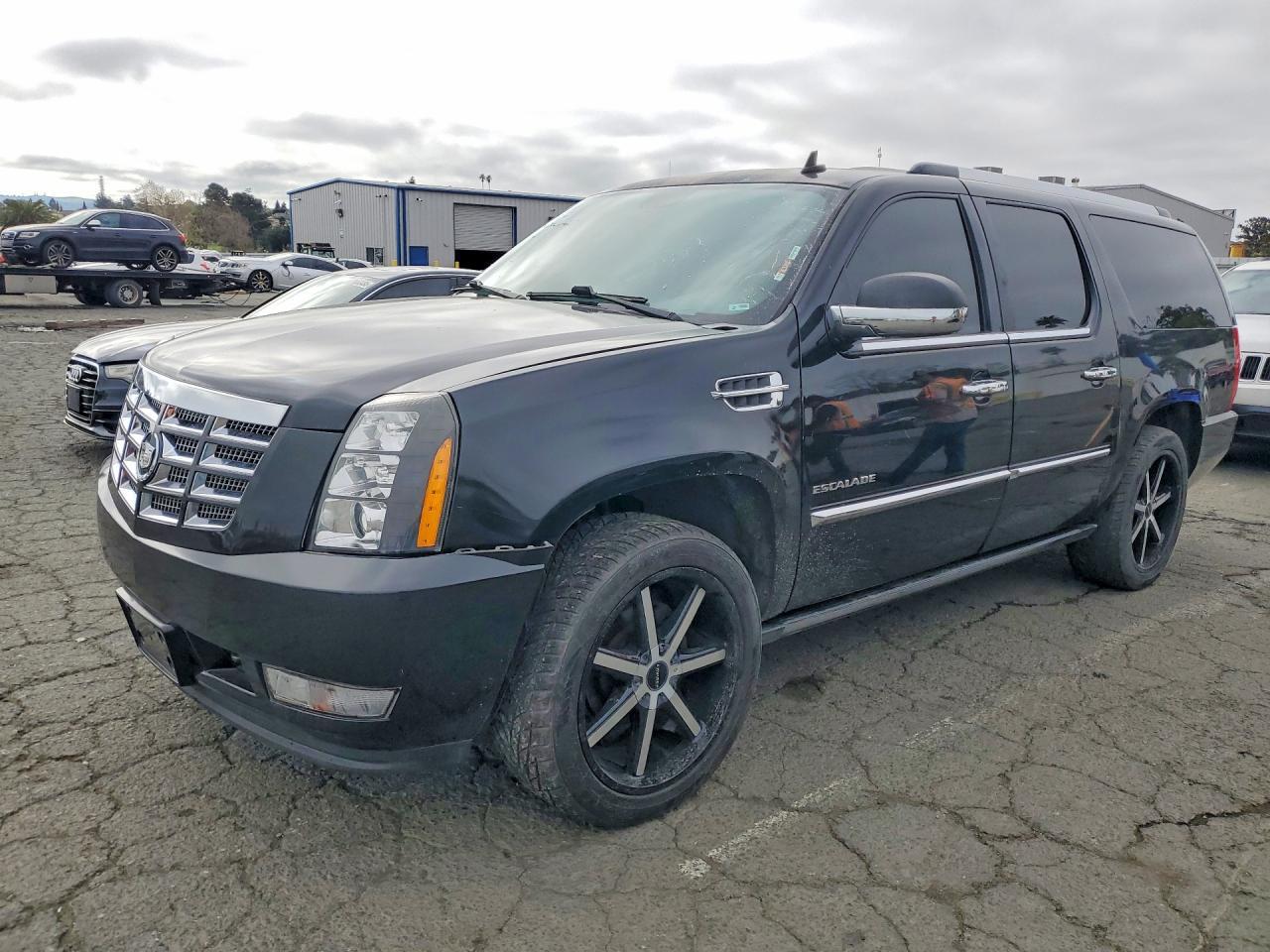 2011 CADILLAC Escalade ESV