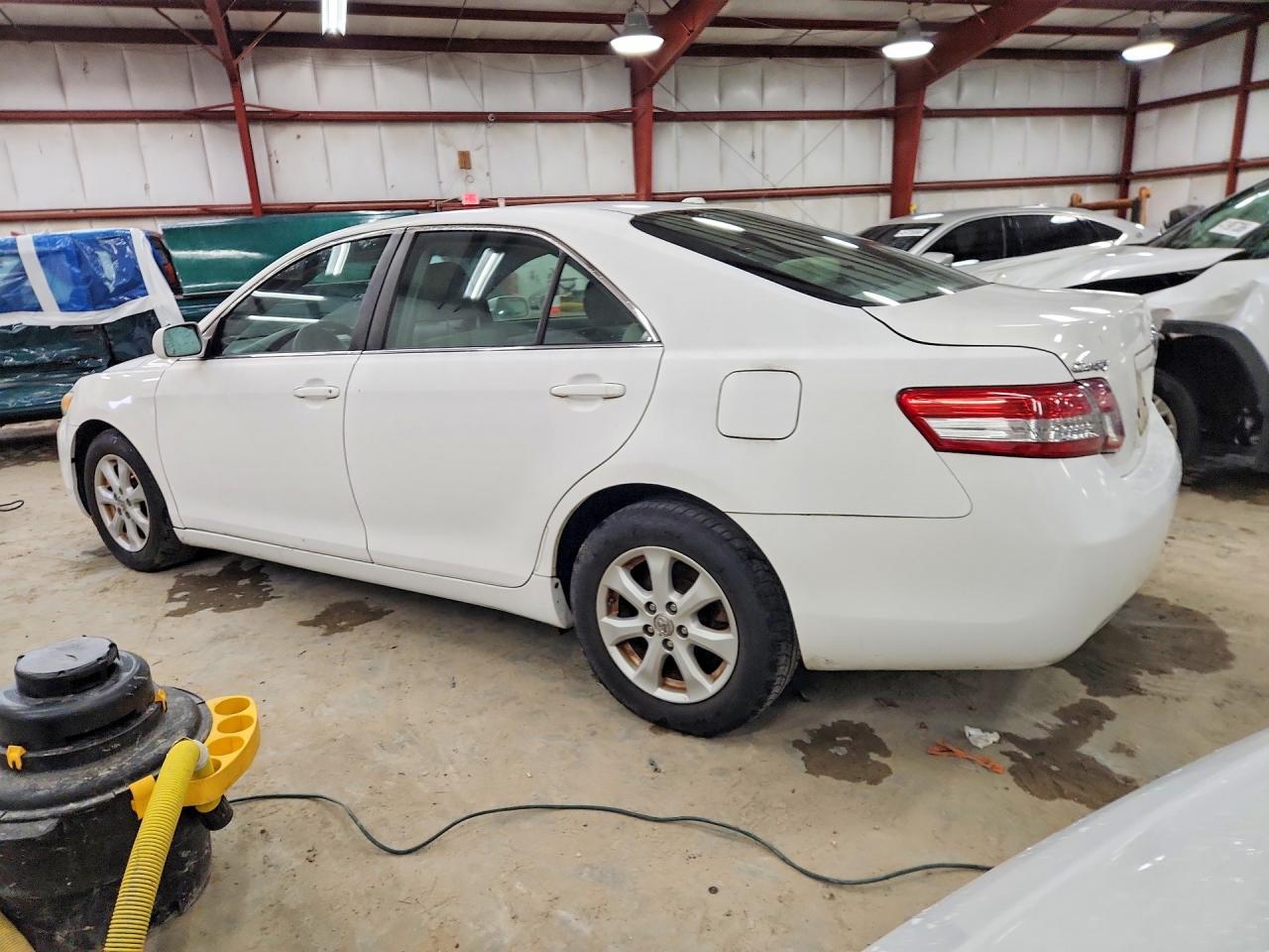 2010 TOYOTA CAMRY