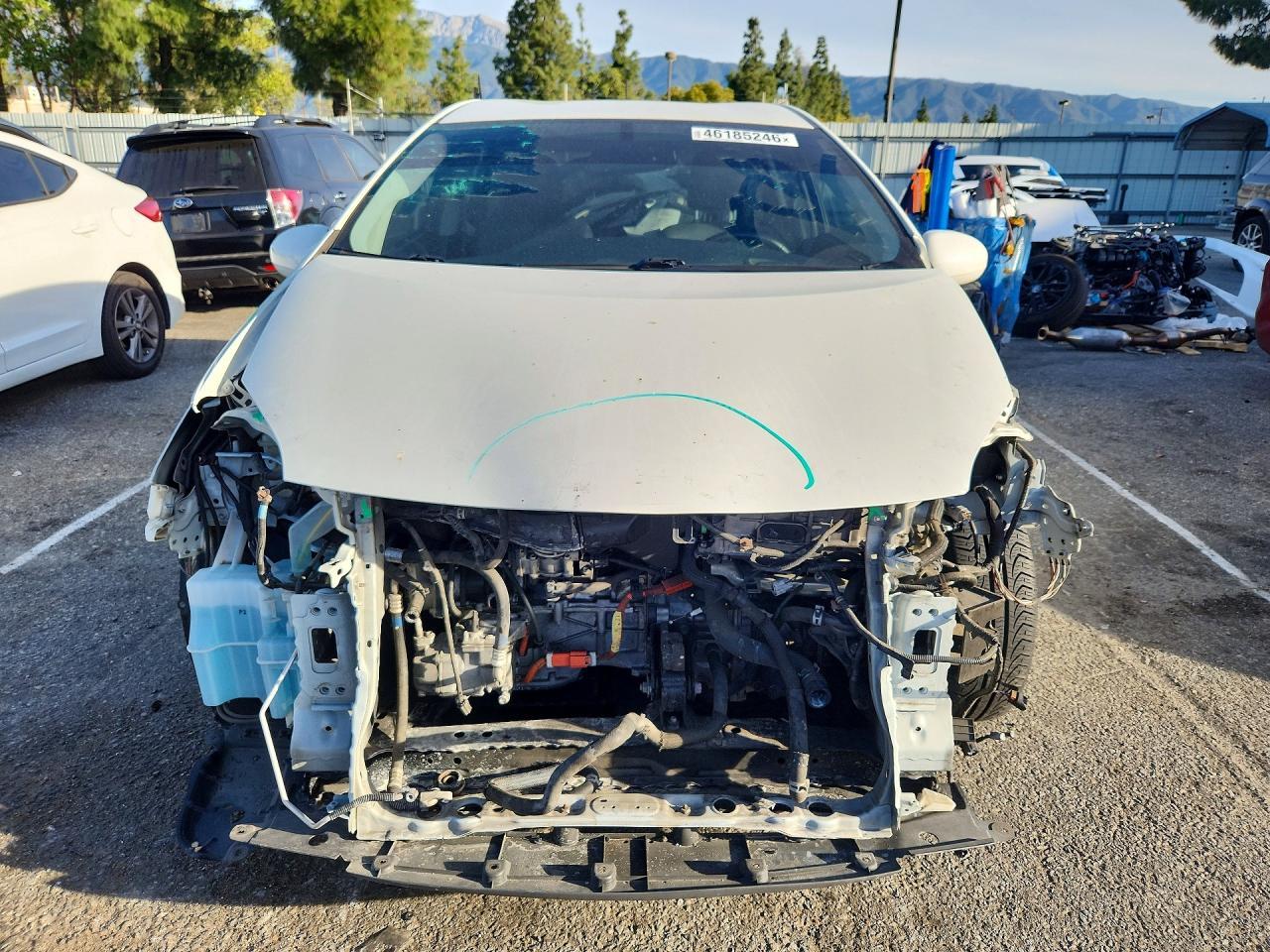 2014 TOYOTA Prius Plug-In