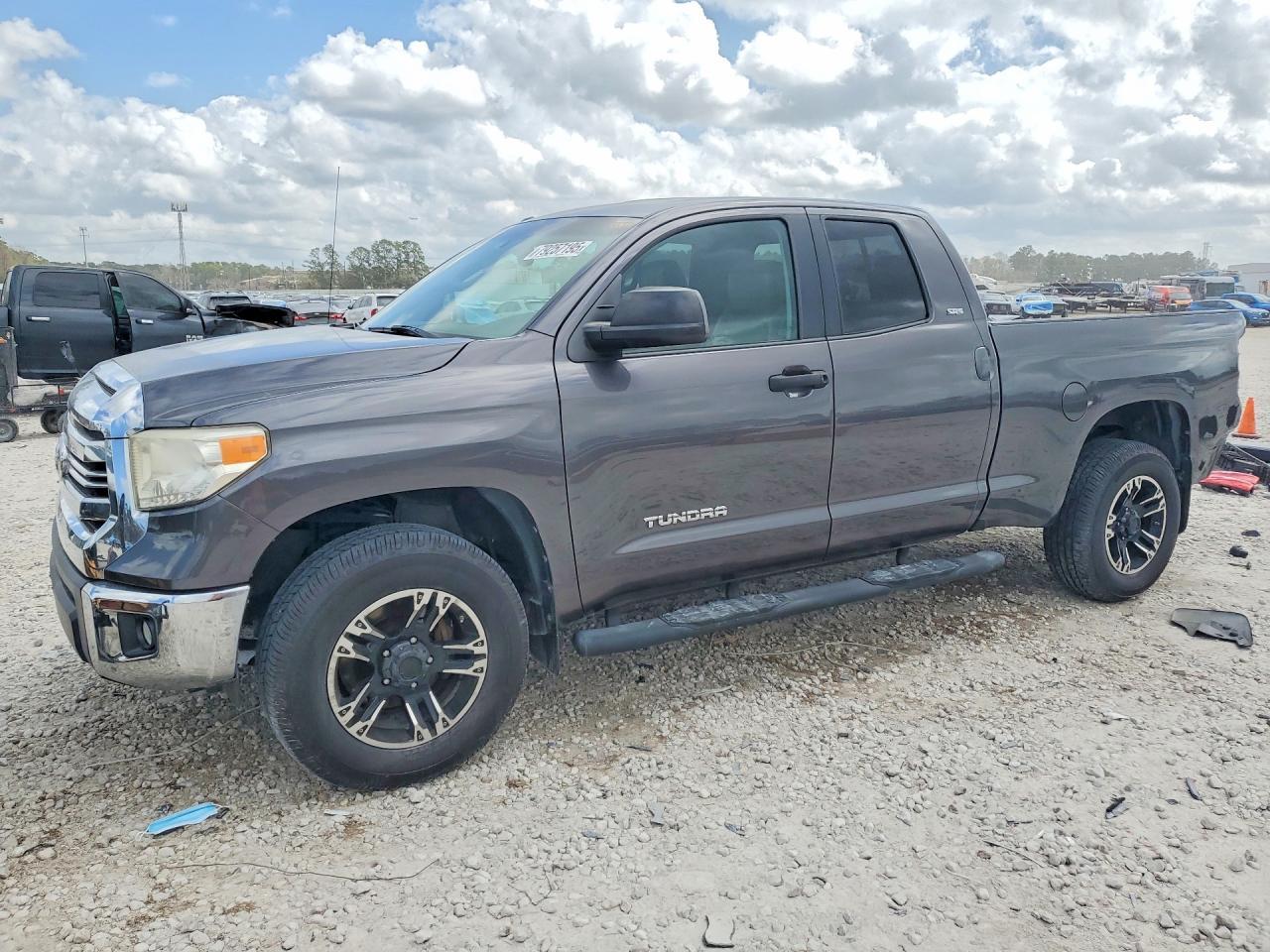 2016 TOYOTA TUNDRA