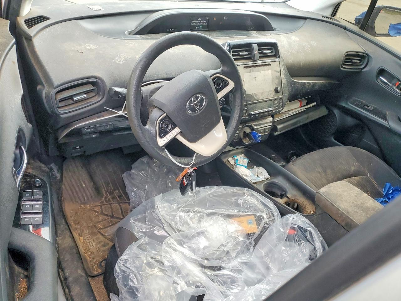 2017 TOYOTA PRIUS