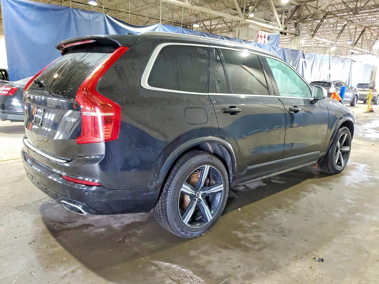 2017 VOLVO XC90
