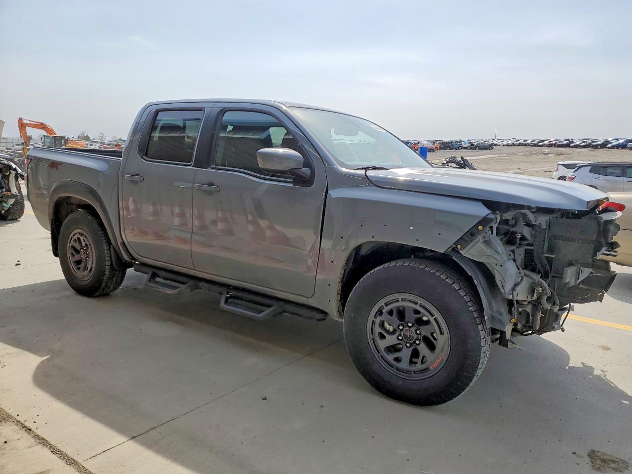 2025 NISSAN Frontier