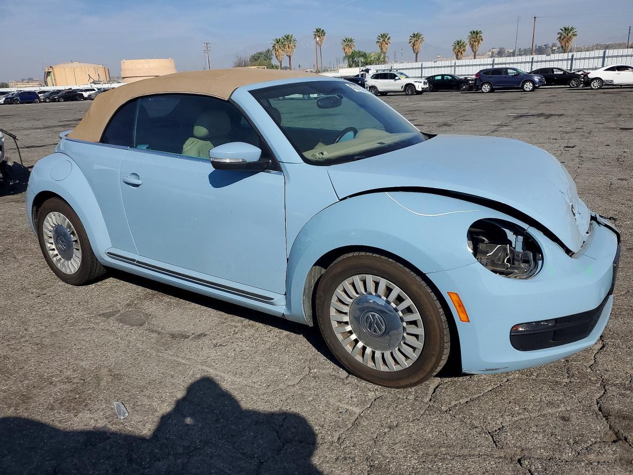 2015 VOLKSWAGEN Beetle