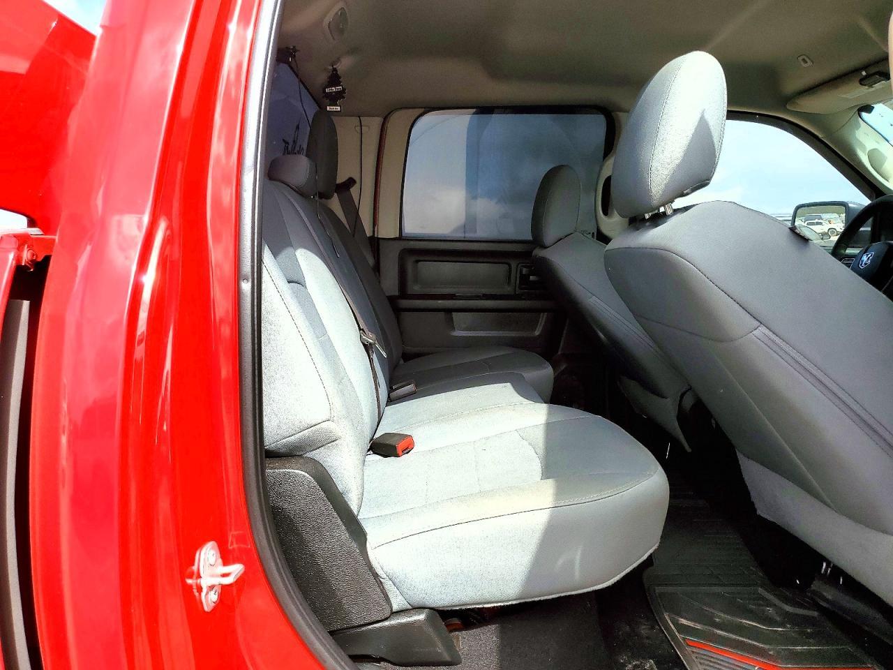 2018 RAM 1500 ST