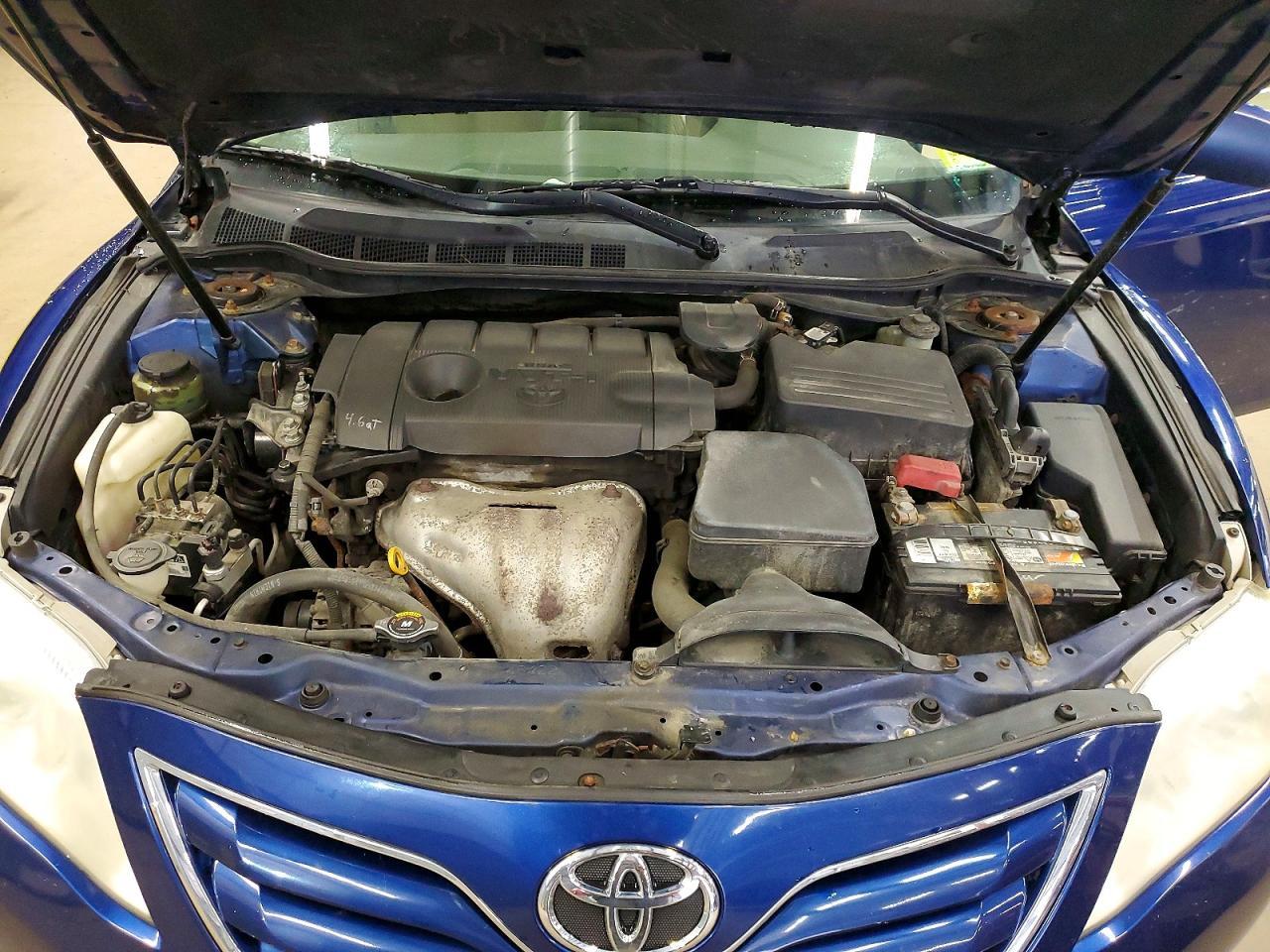 2011 TOYOTA CAMRY