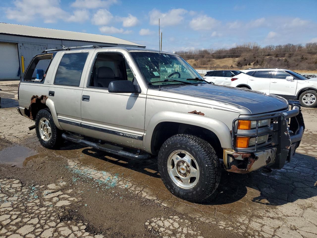2000 CHEVROLET Tahoe