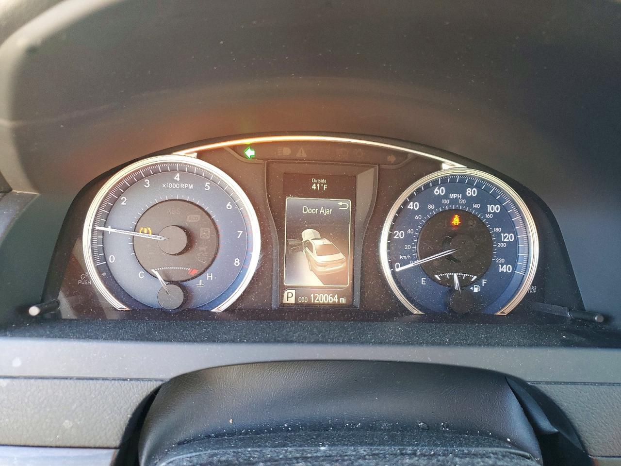 2016 TOYOTA CAMRY