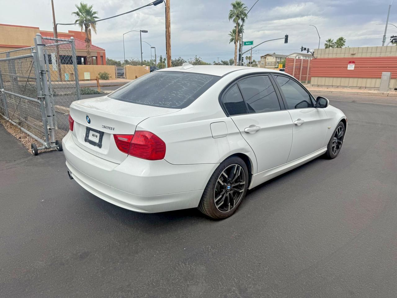 2011 BMW 3 SERIES
