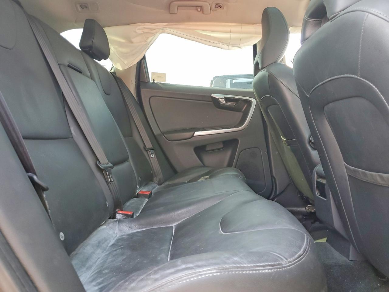2015 VOLVO XC60
