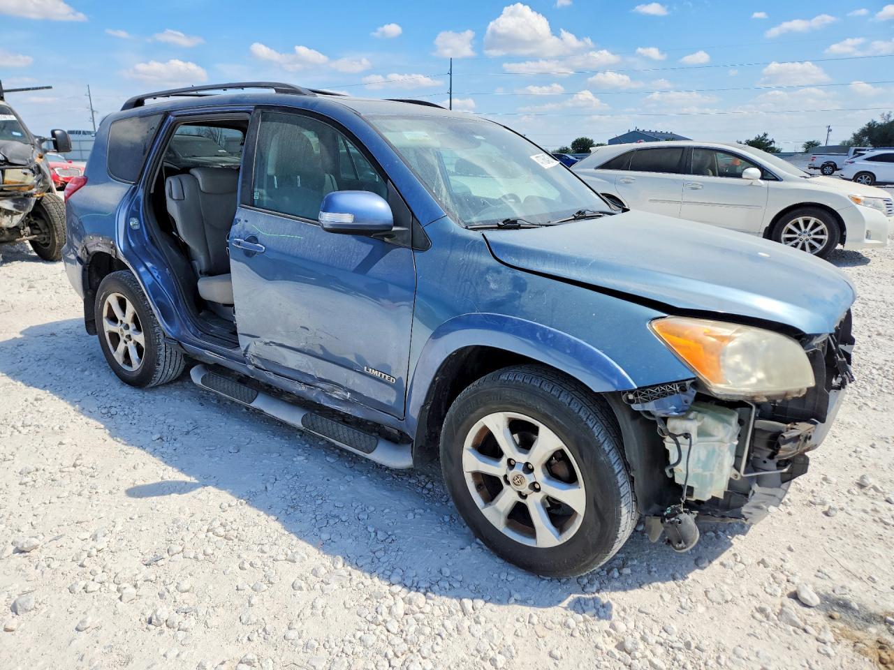 2011 TOYOTA RAV4
