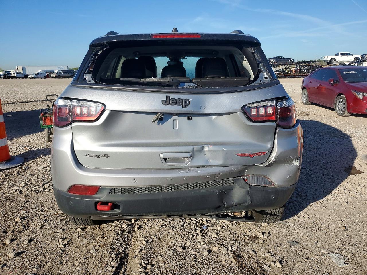 2021 JEEP Compass