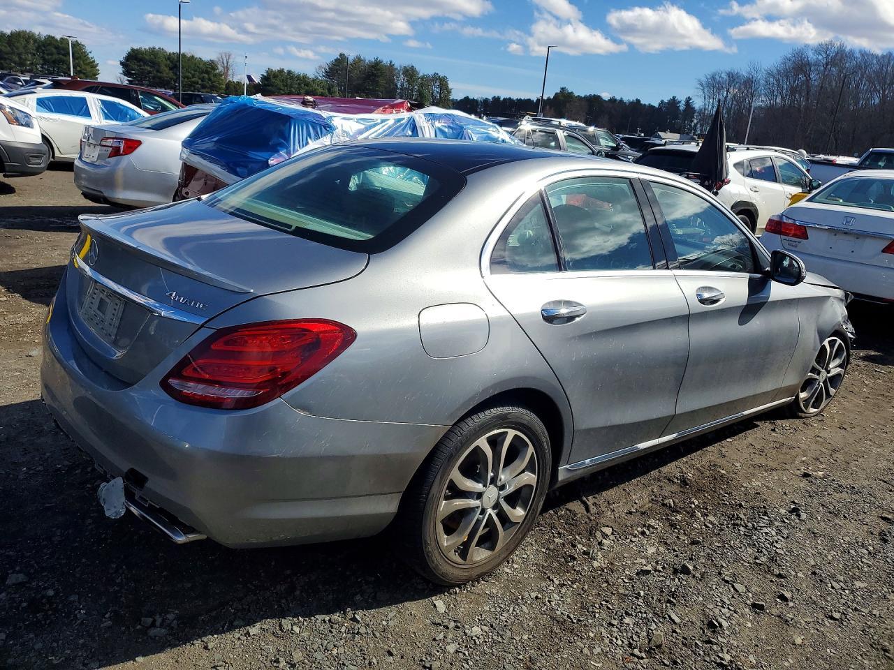 2016 MERCEDES-BENZ C-CLASS