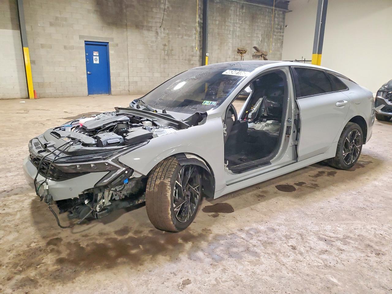 2025 KIA K5