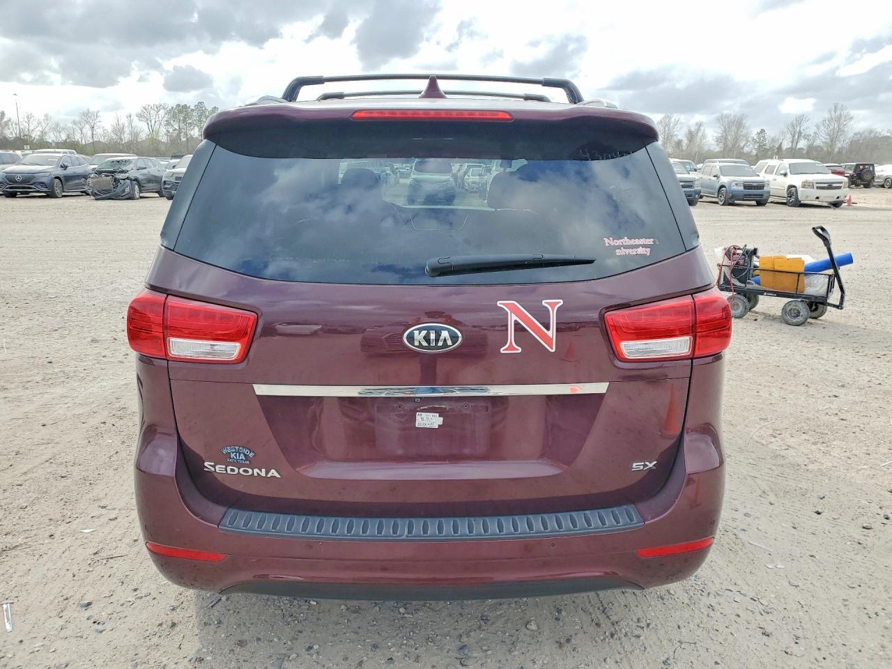 2016 KIA SEDONA