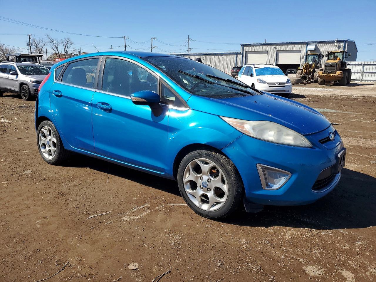2013 FORD Fiesta