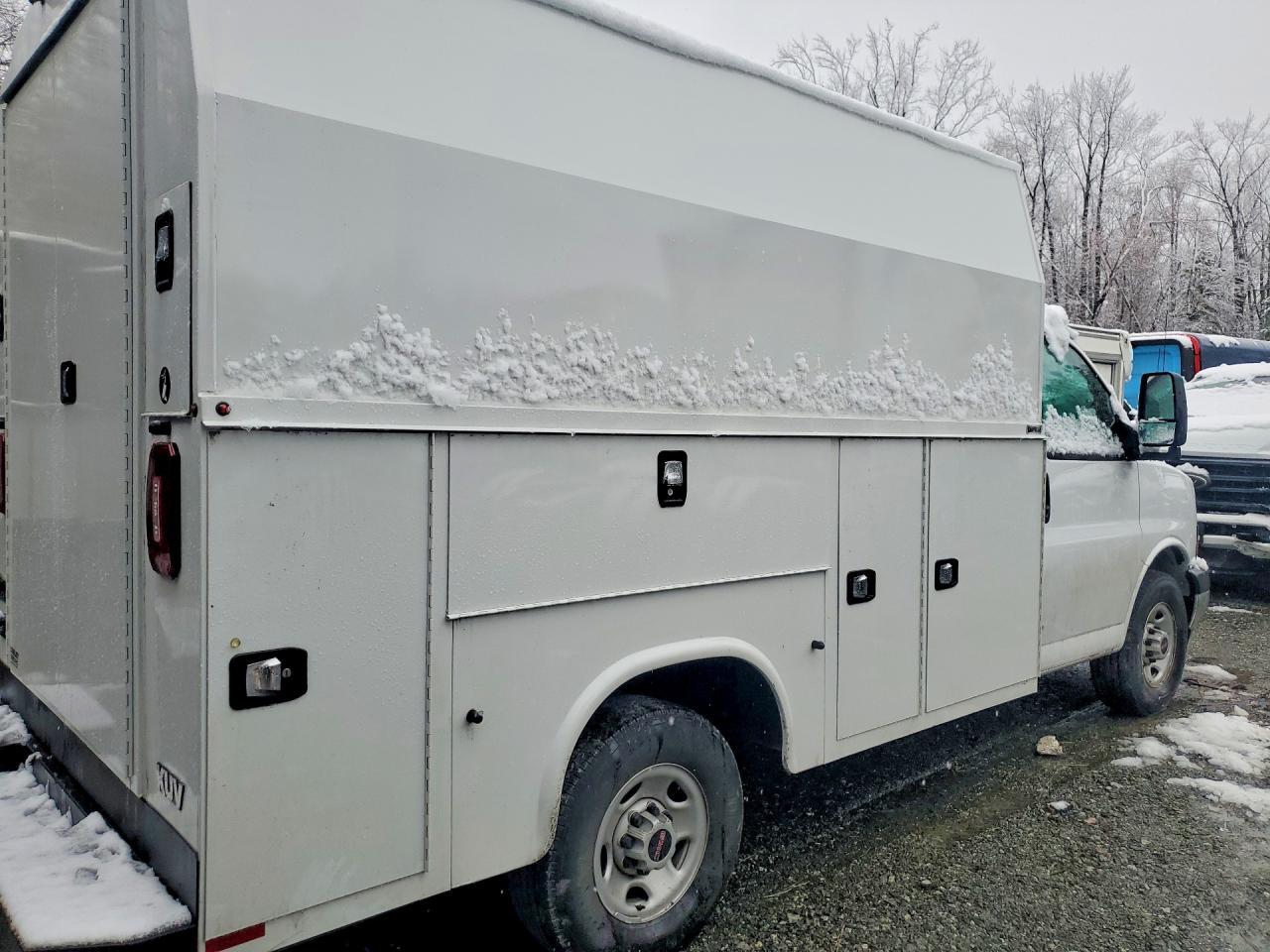 2024 GMC Savana