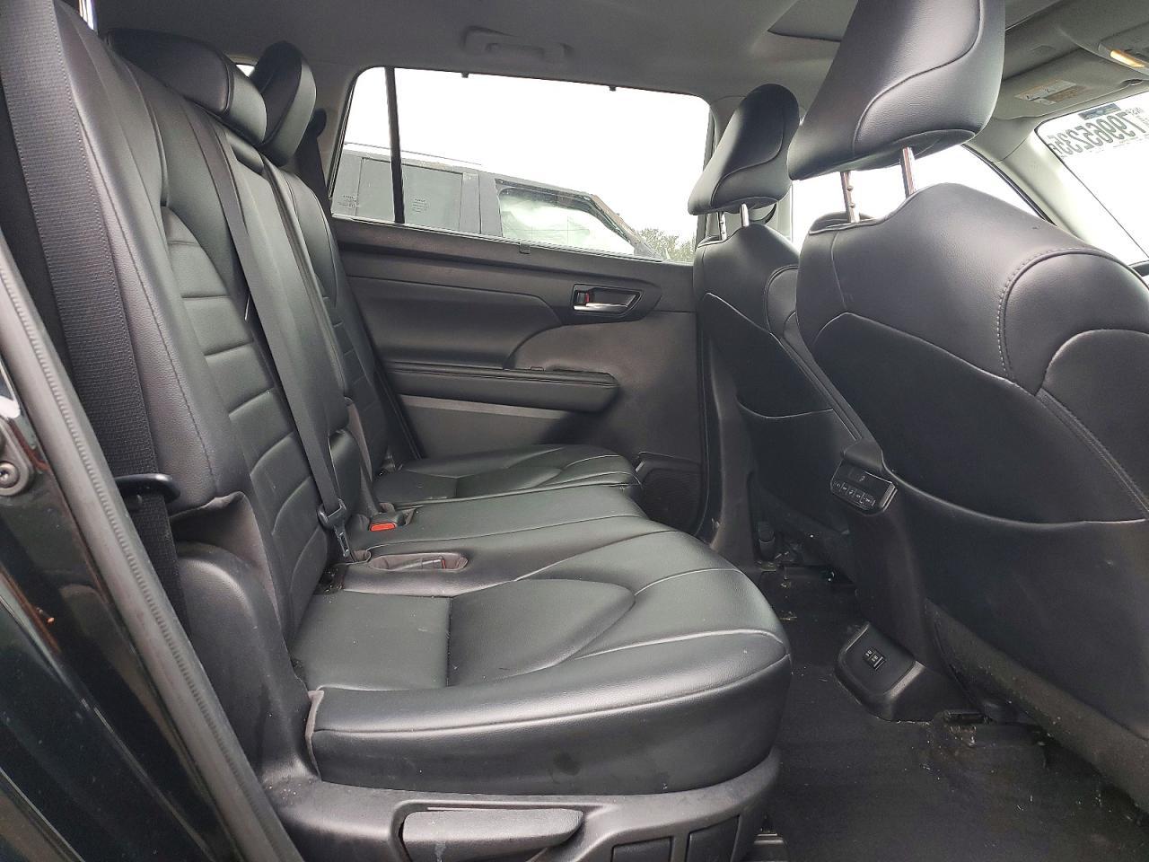 2021 TOYOTA HIGHLANDER